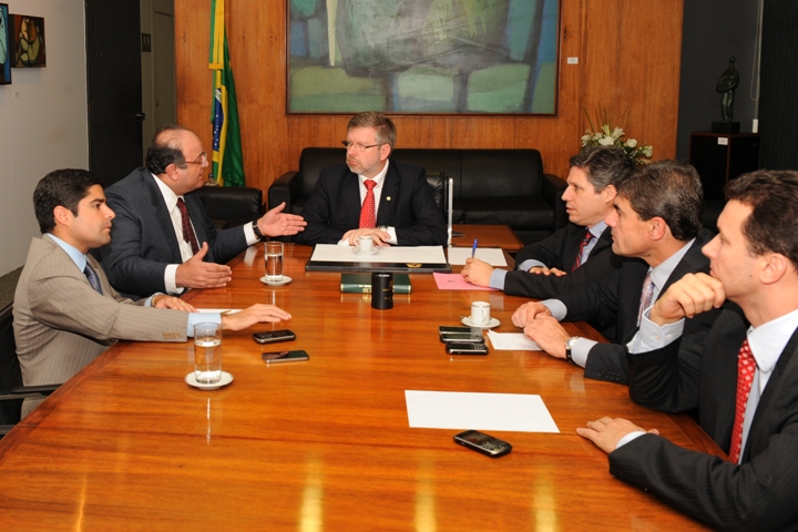 Câmara convoca Comissão Geral para debater salário mínimo