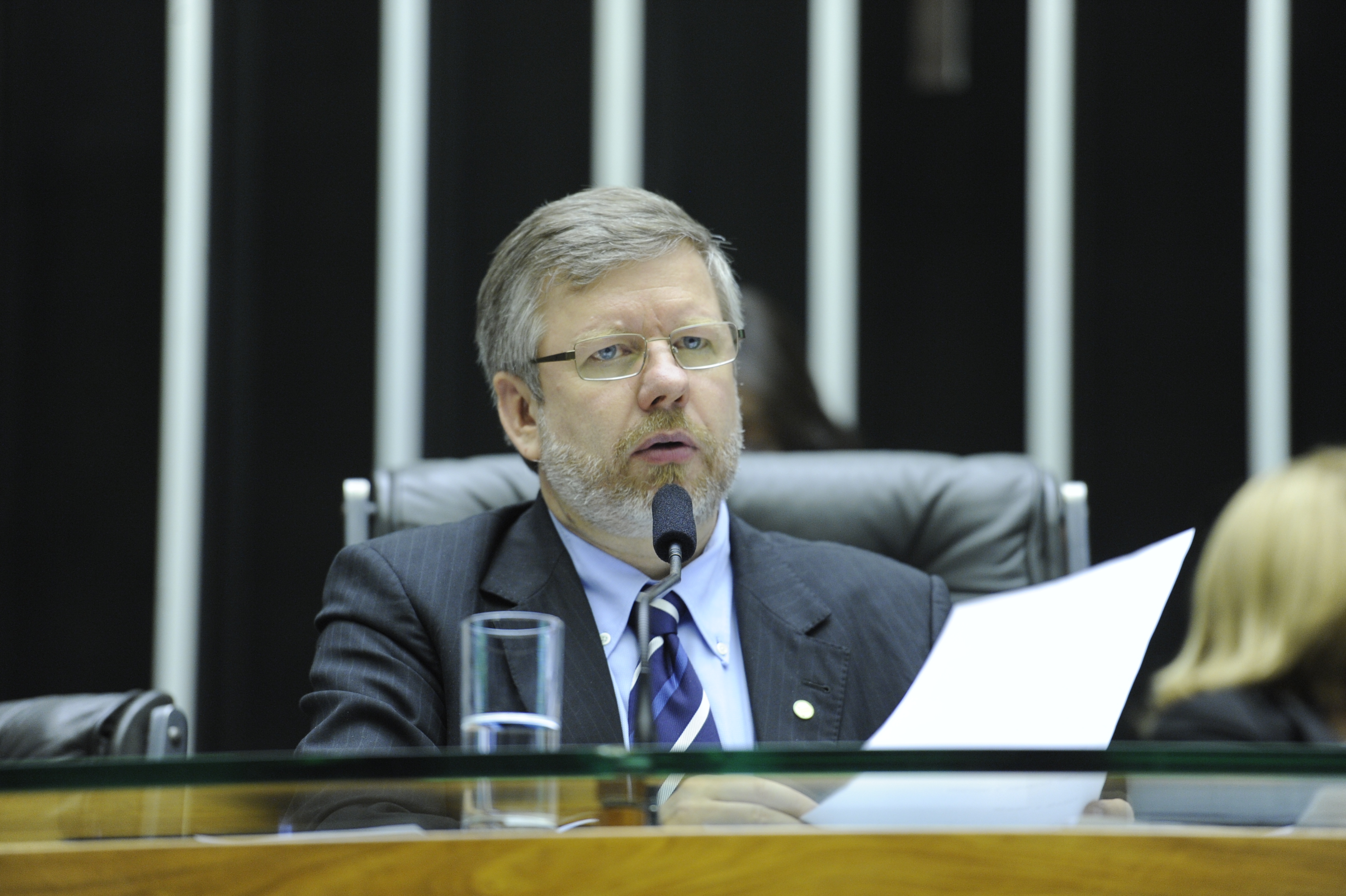 Câmara dos Deputados aprova crédito de R$ 968 milhões para a Educação