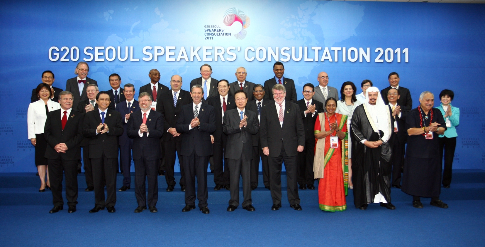 Cúpula Parlamentar do G-20 se compromete com o desenvolvimento para prosperidade comum dos países