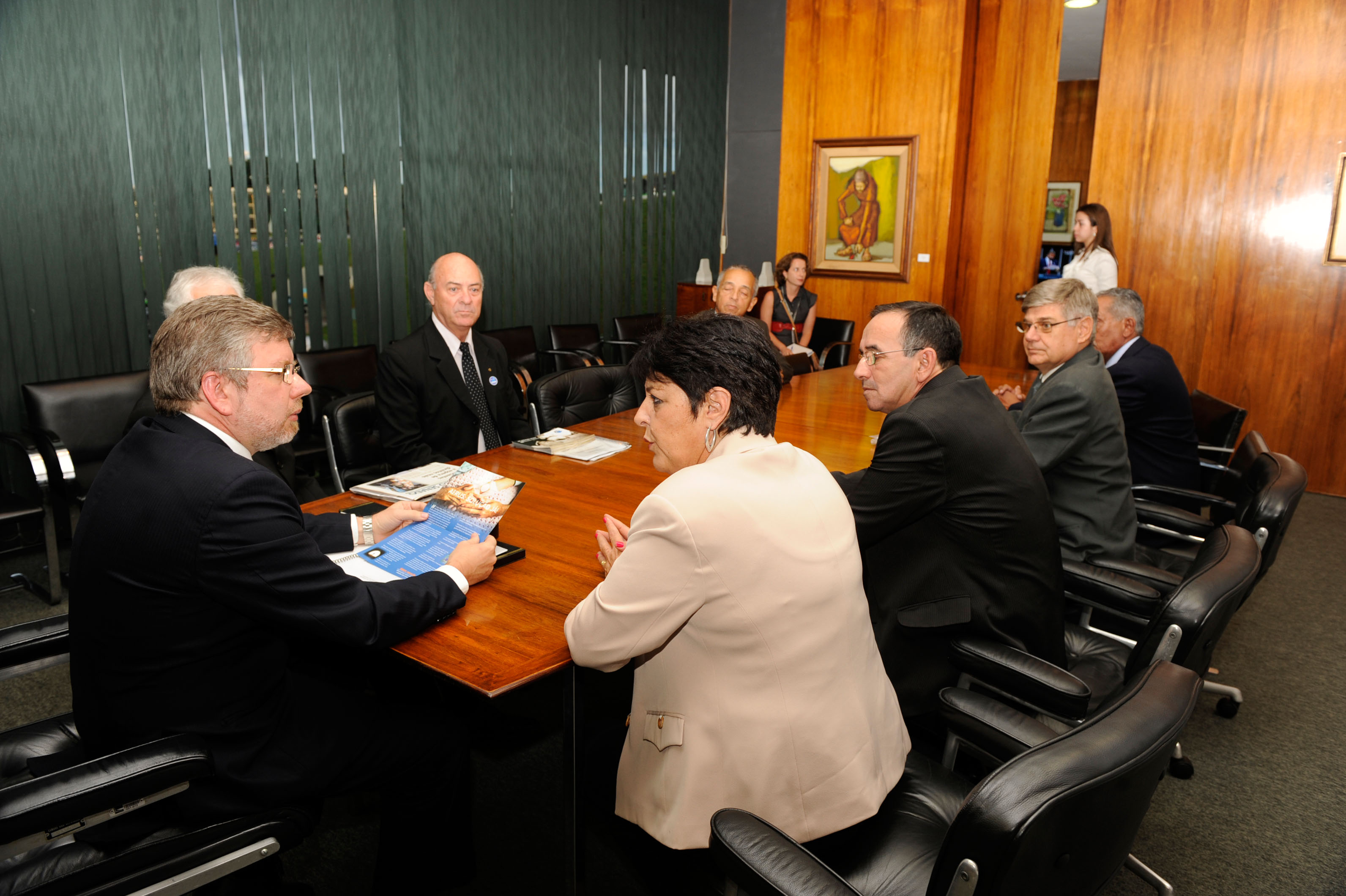 Entidades de aposentados e pensionistas do setor aéreo pedem apoio de Marco Maia