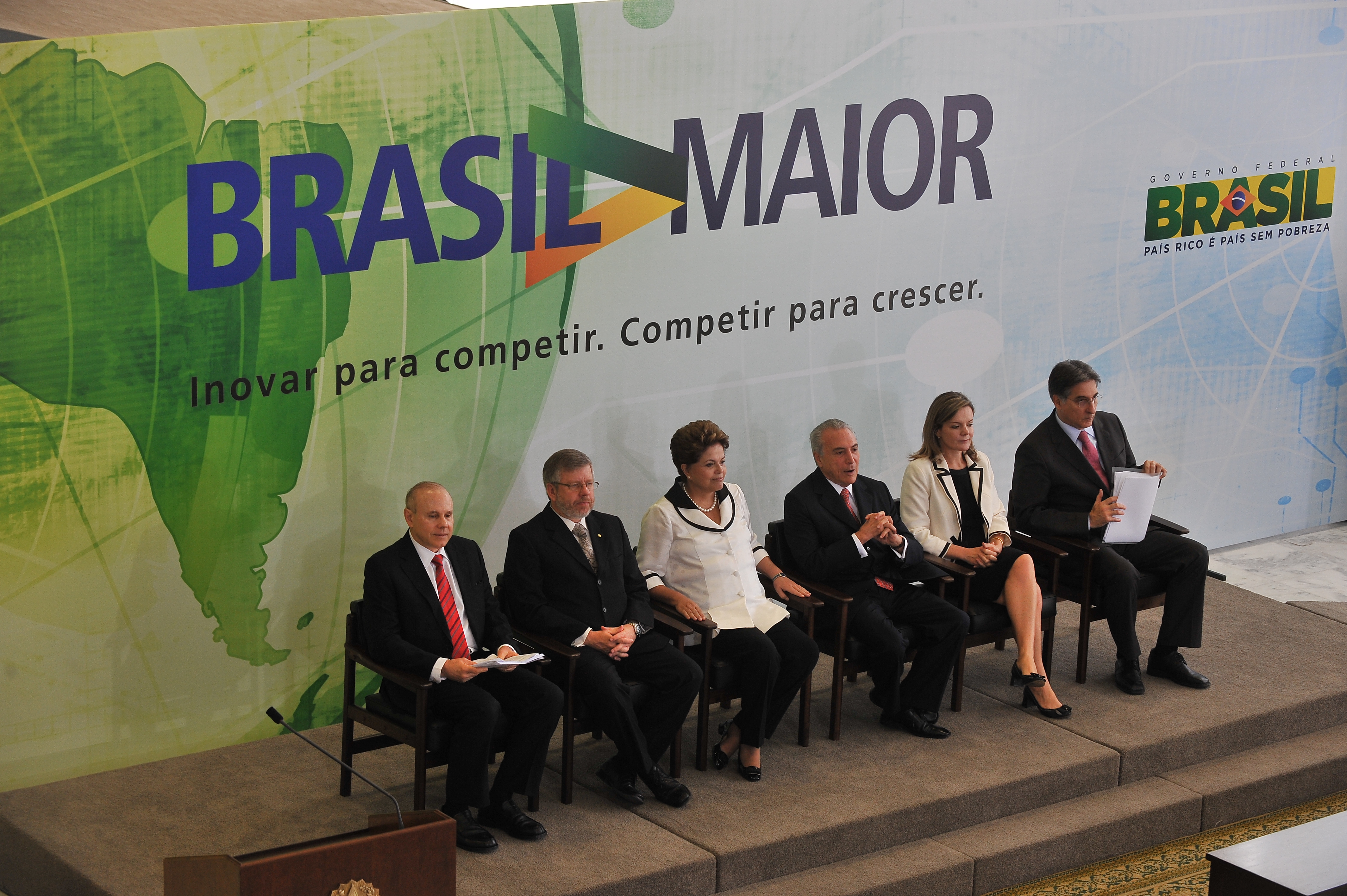 Governo anuncia medidas para garantir competitividade da indústria brasileira