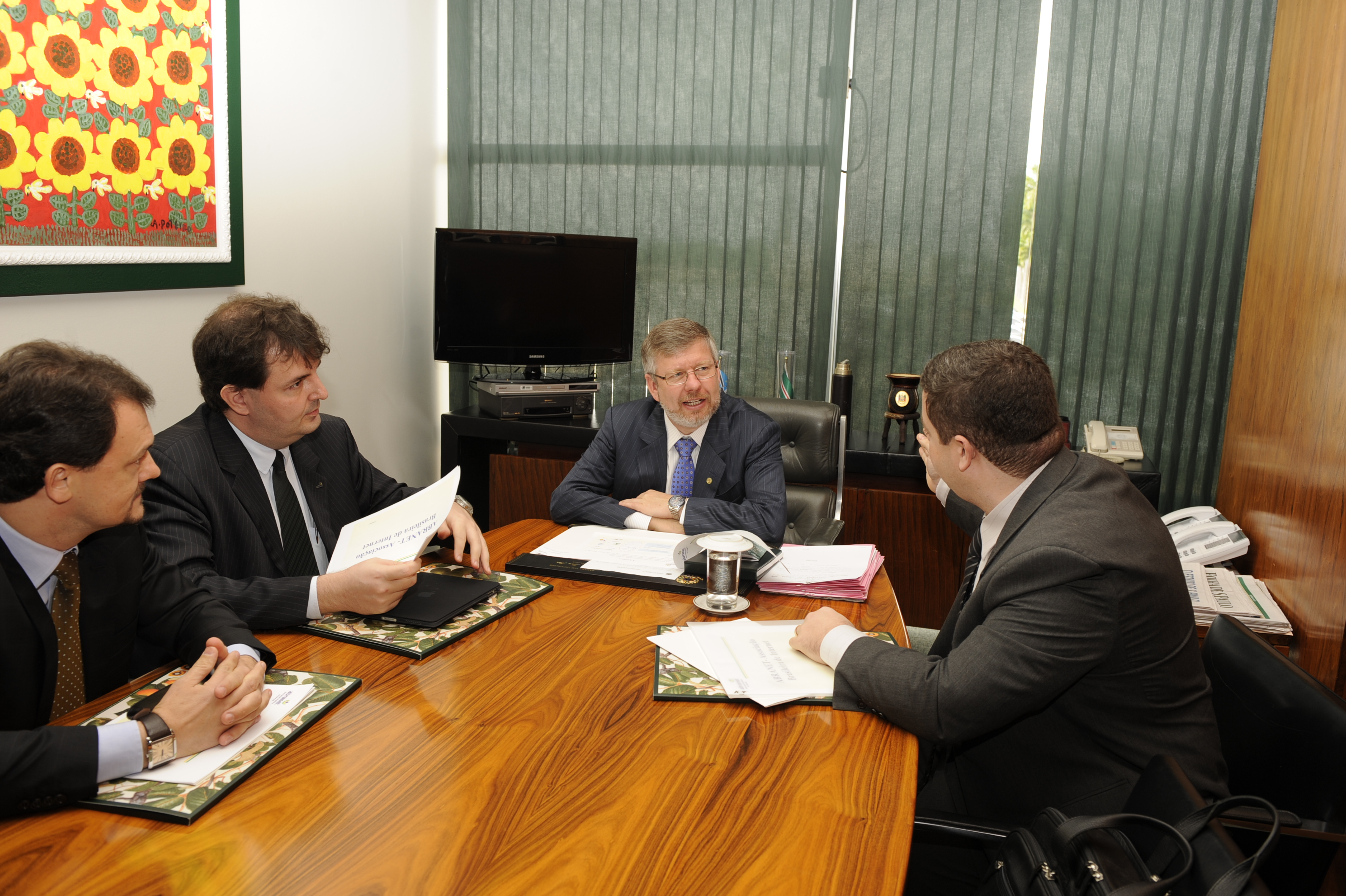 Legislação do setor de telecomunicações e internet é pauta de reunião com Presidente