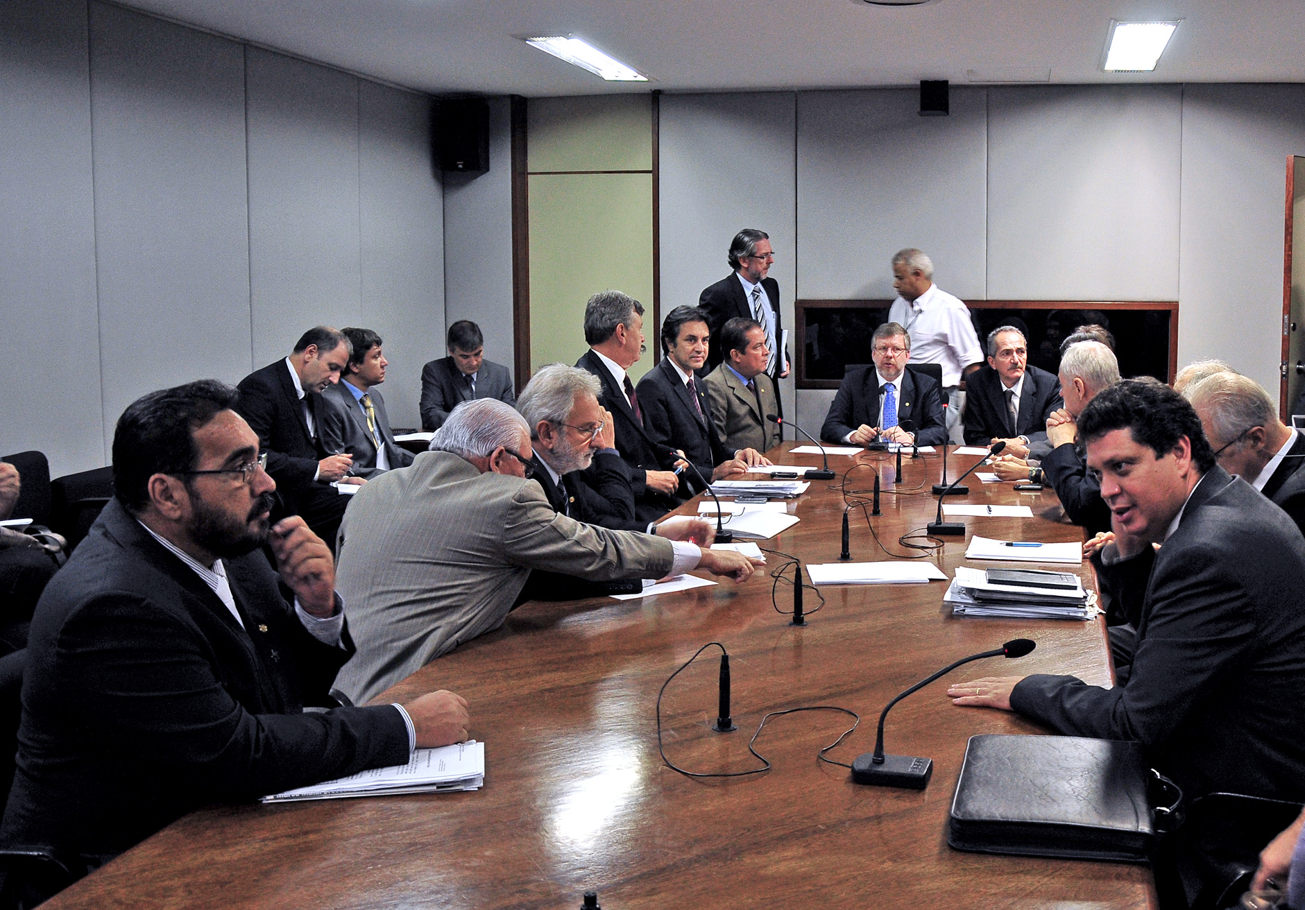 Marco Maia abre a primeira reunião da câmara de negociação do Código Florestal