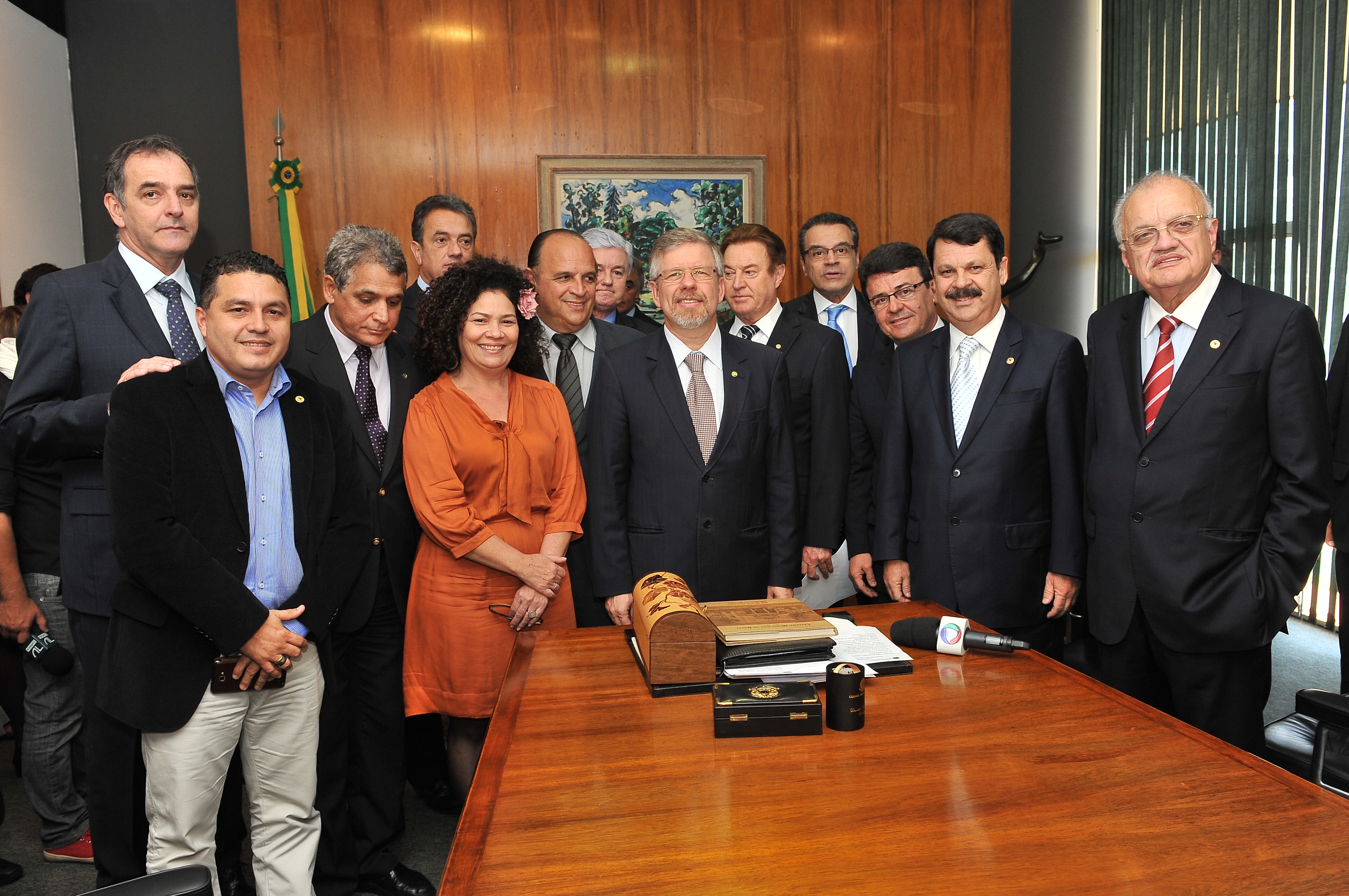 Marco Maia assina expansão da Rede Legislativa de TV Digital