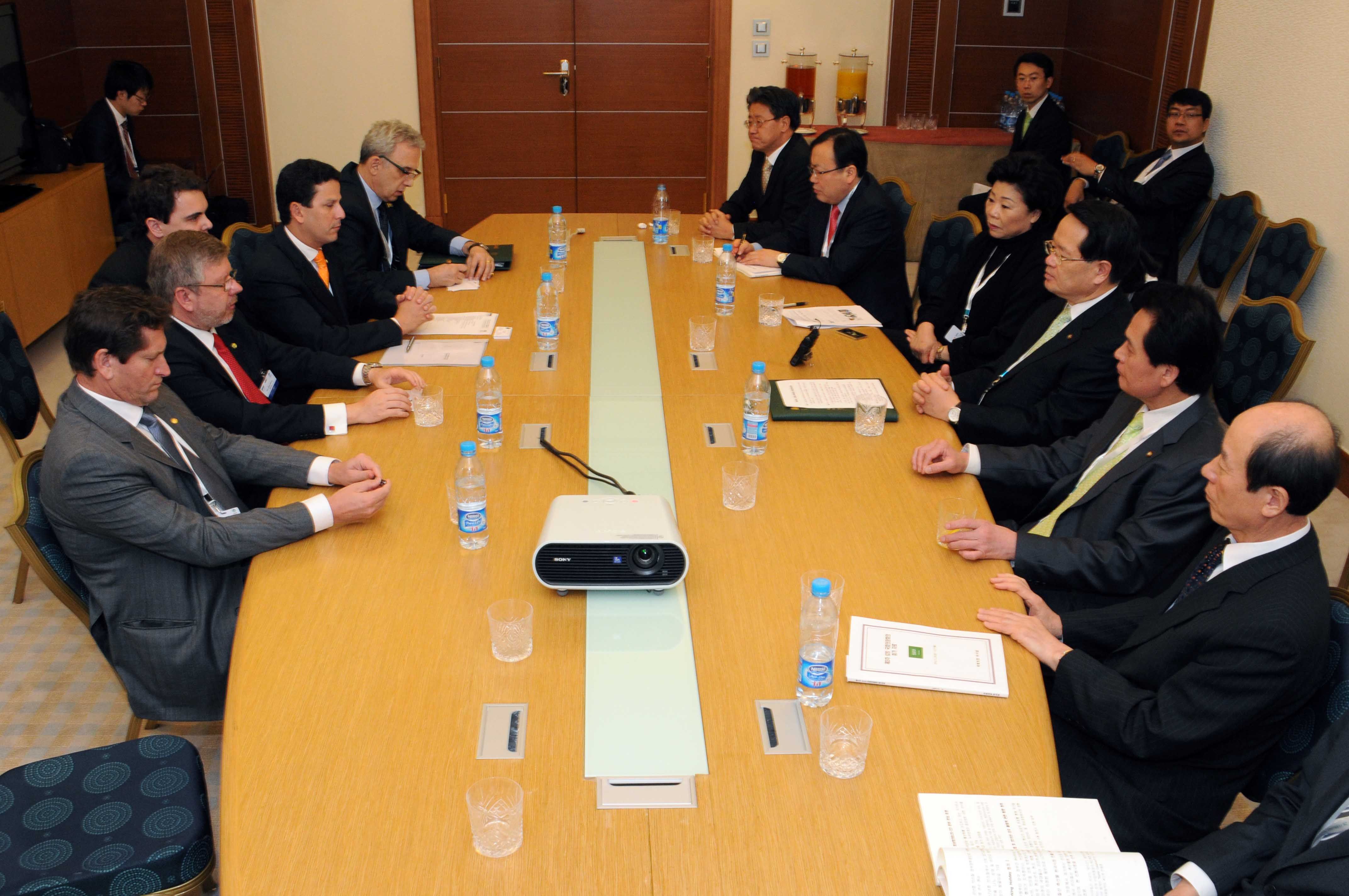 Marco Maia discute relações comerciais com presidente da Assembleia Nacional da República da Coreia