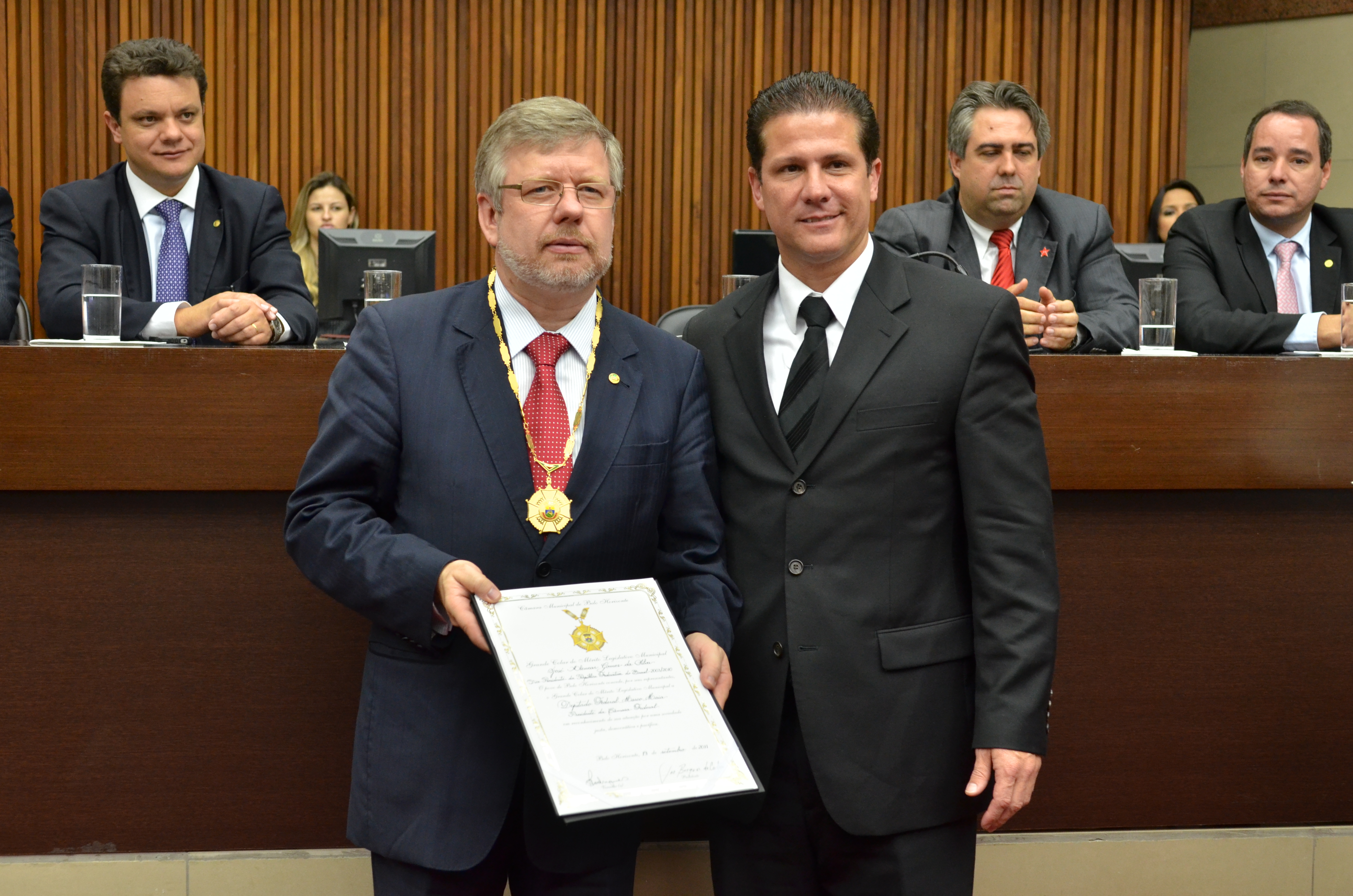 Marco Maia é homenageado com o Grande Colar do Mérito Legislativo da Câmara Municipal de BH