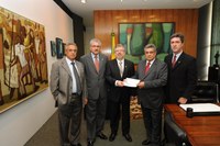 Marco Maia recebe convite para evento em homenagem à Lei Pelé