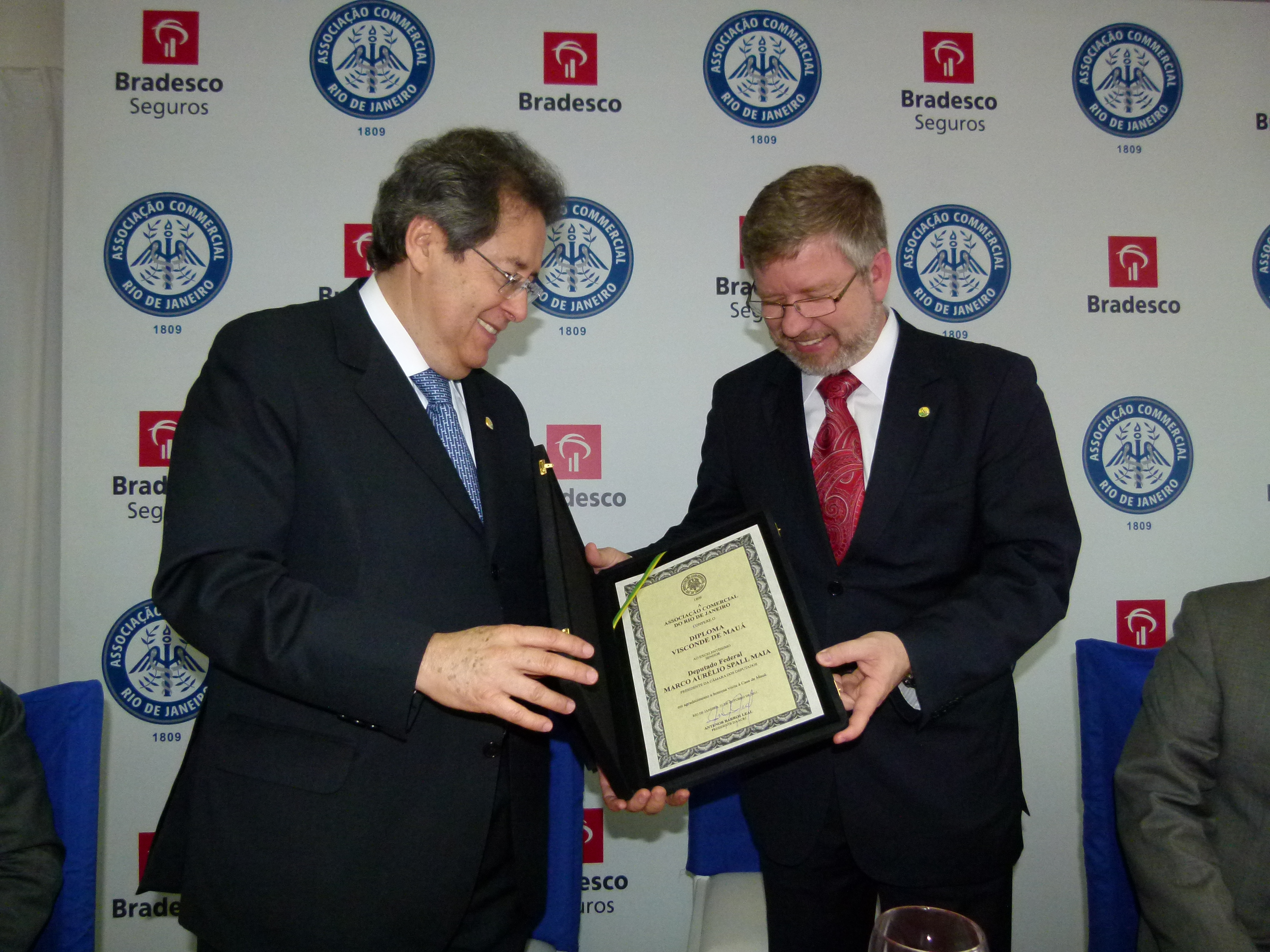 Marco Maia recebe homenagem da Associação Comercial do Rio de Janeiro