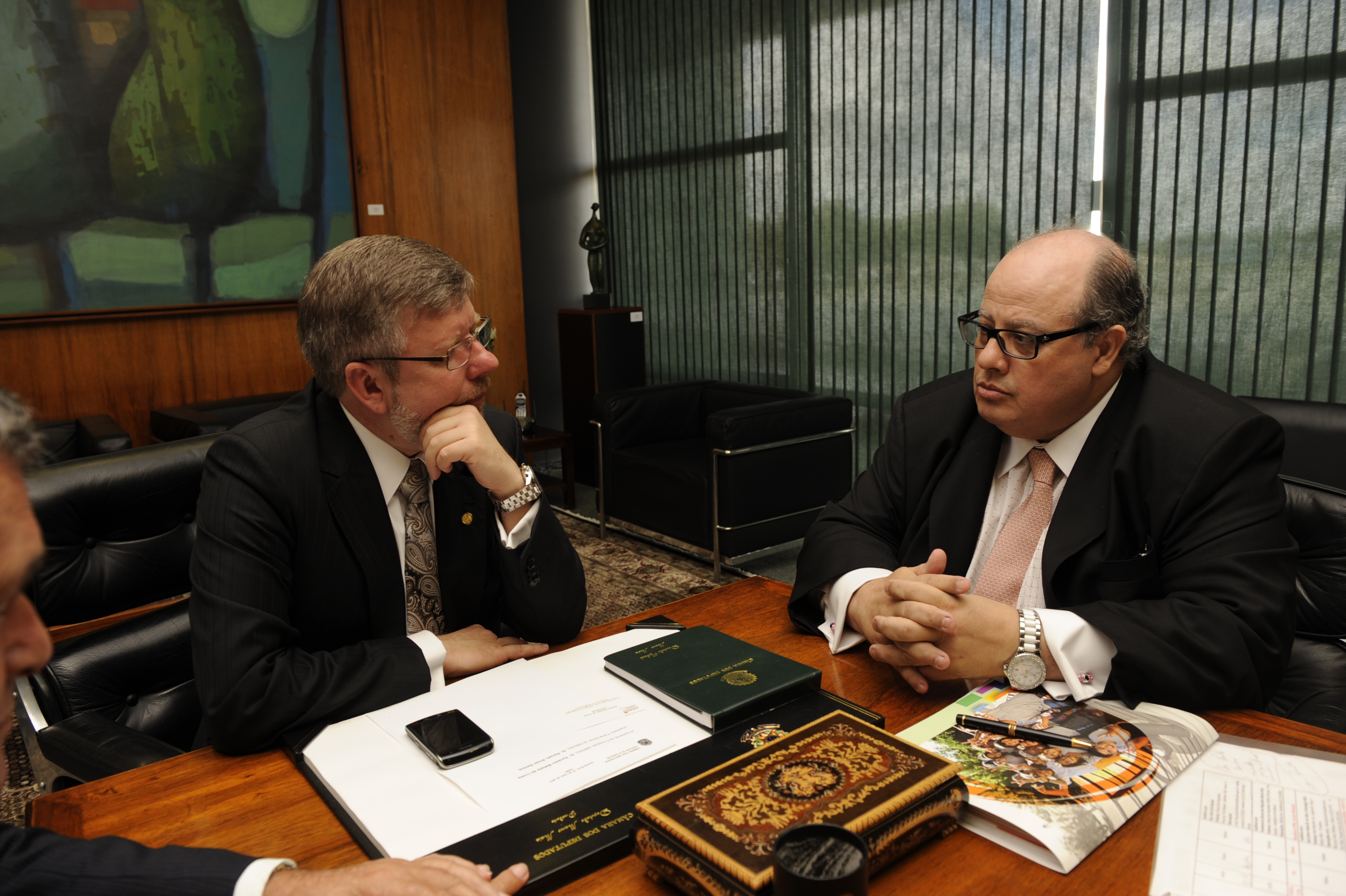 Marco Maia recebe o presidente da Fundação Abrinq