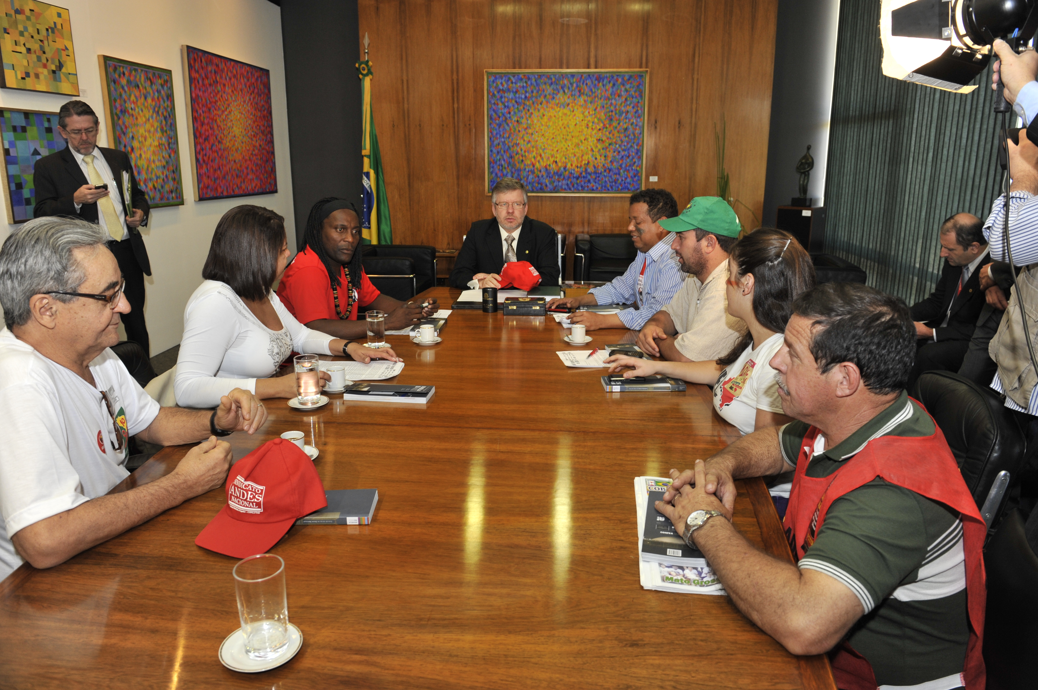Marco Maia recebe representantes da Jornada Nacional de Lutas