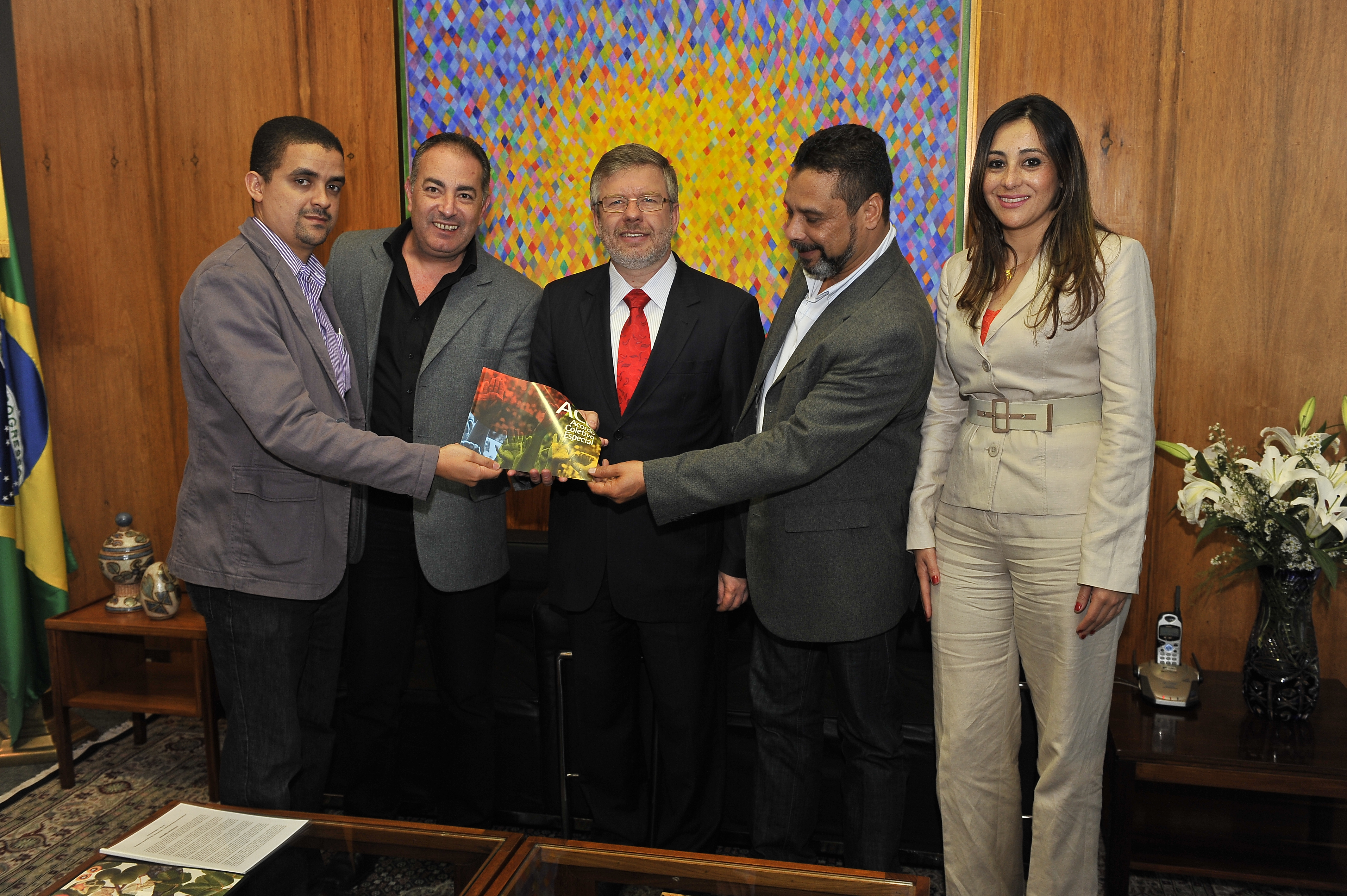 Metalúrgicos defendem criação de acordo coletivo especial