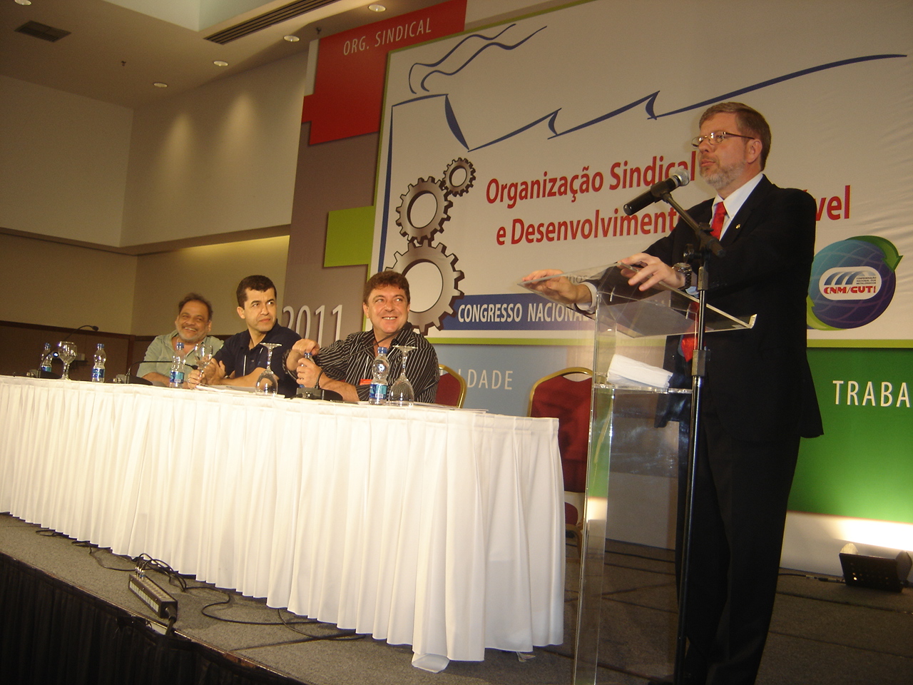 Marco Maia participa da abertura do 8º Congresso da CNM/CUT