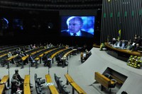 Presidente da Câmara presta homenagem aos 50 anos da Campanha da Legalidade