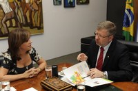 Presidente da Câmara recebe a primeira-dama e secretária de Inclusão Social de El Salvador