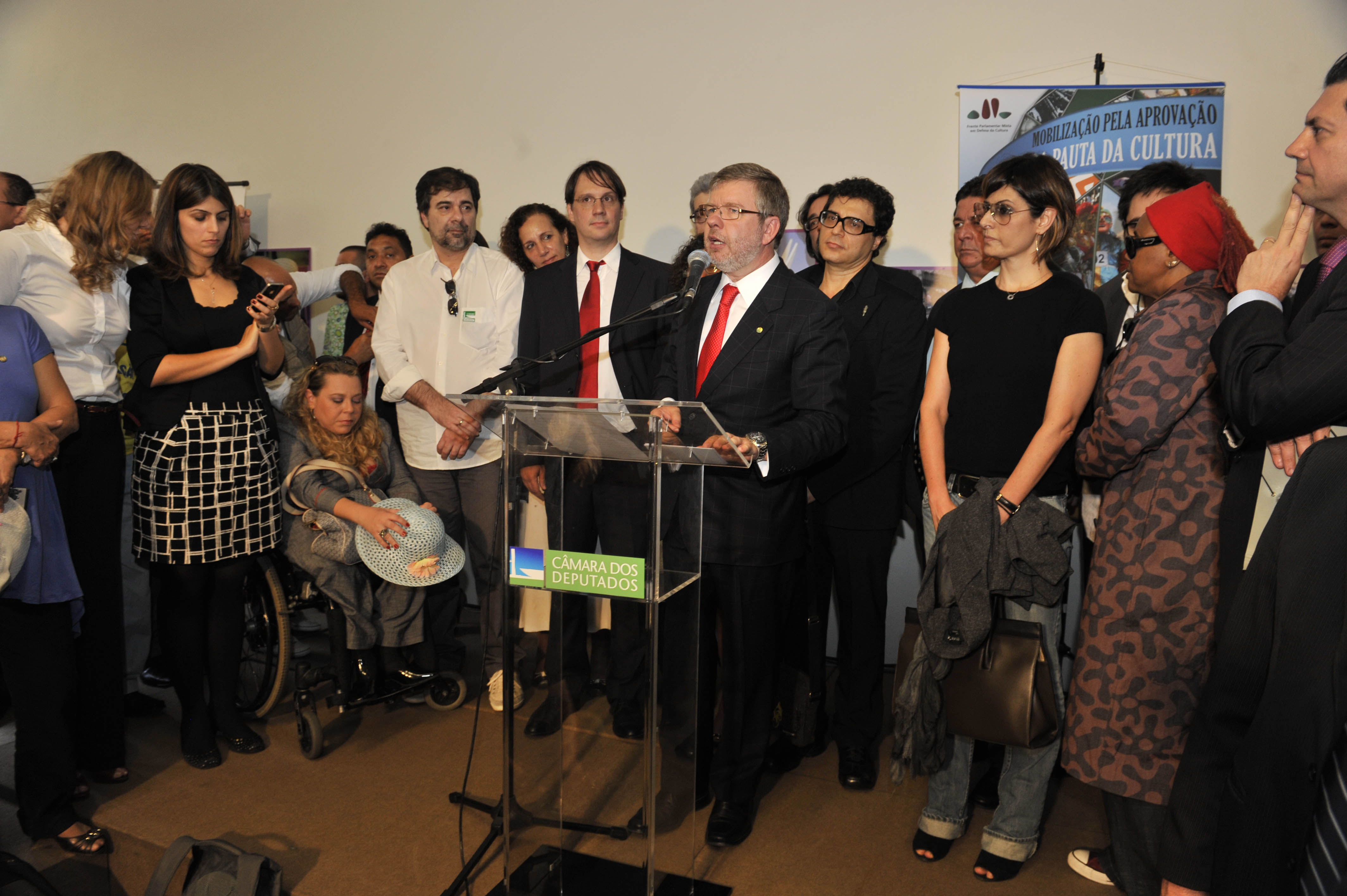 Presidente prestigia ato da Frente Parlamentar Mista em Defesa da Cultura