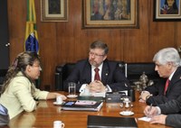 Presidente recebe deputada cubana Kenia Serrano