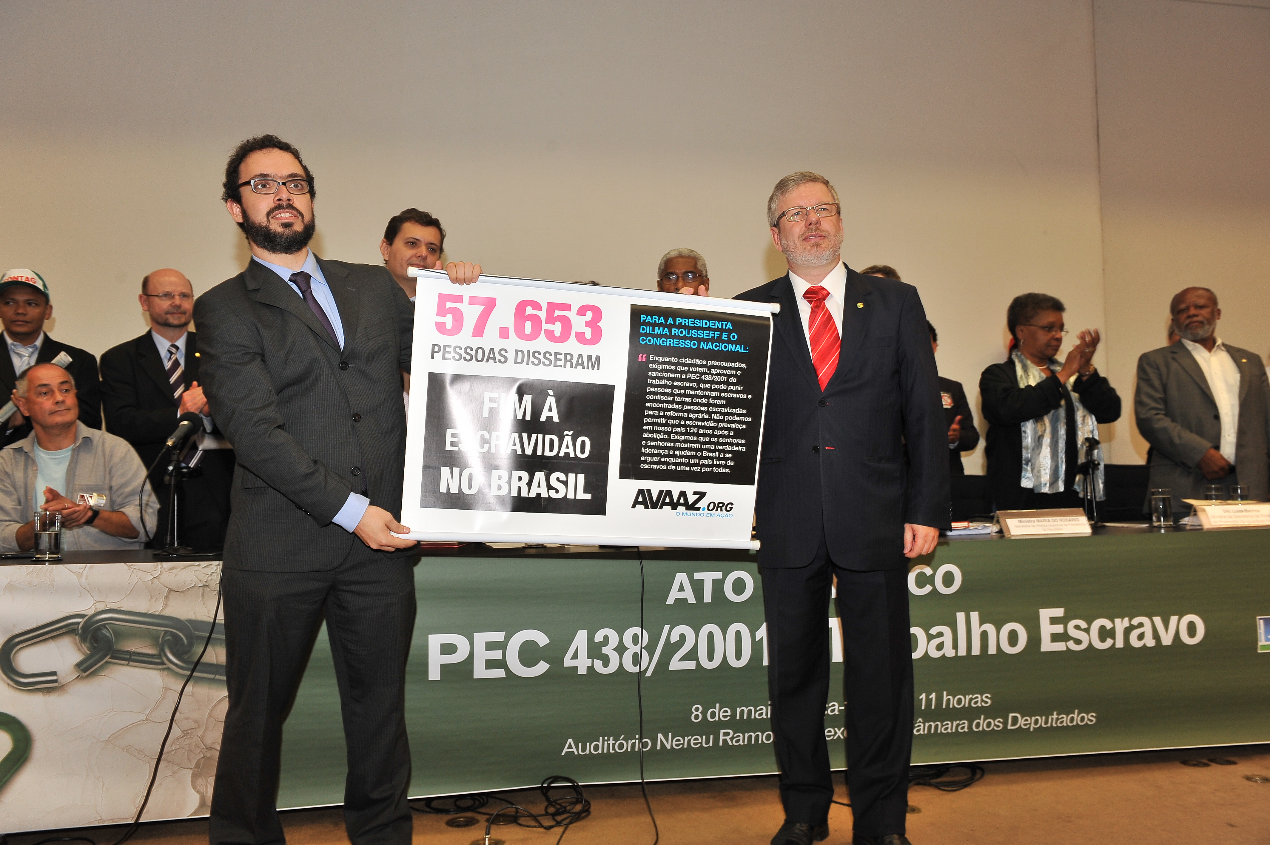 Presidente recebe Ministros, artistas e parlamentares que defendem PEC do Trabalho Escravo