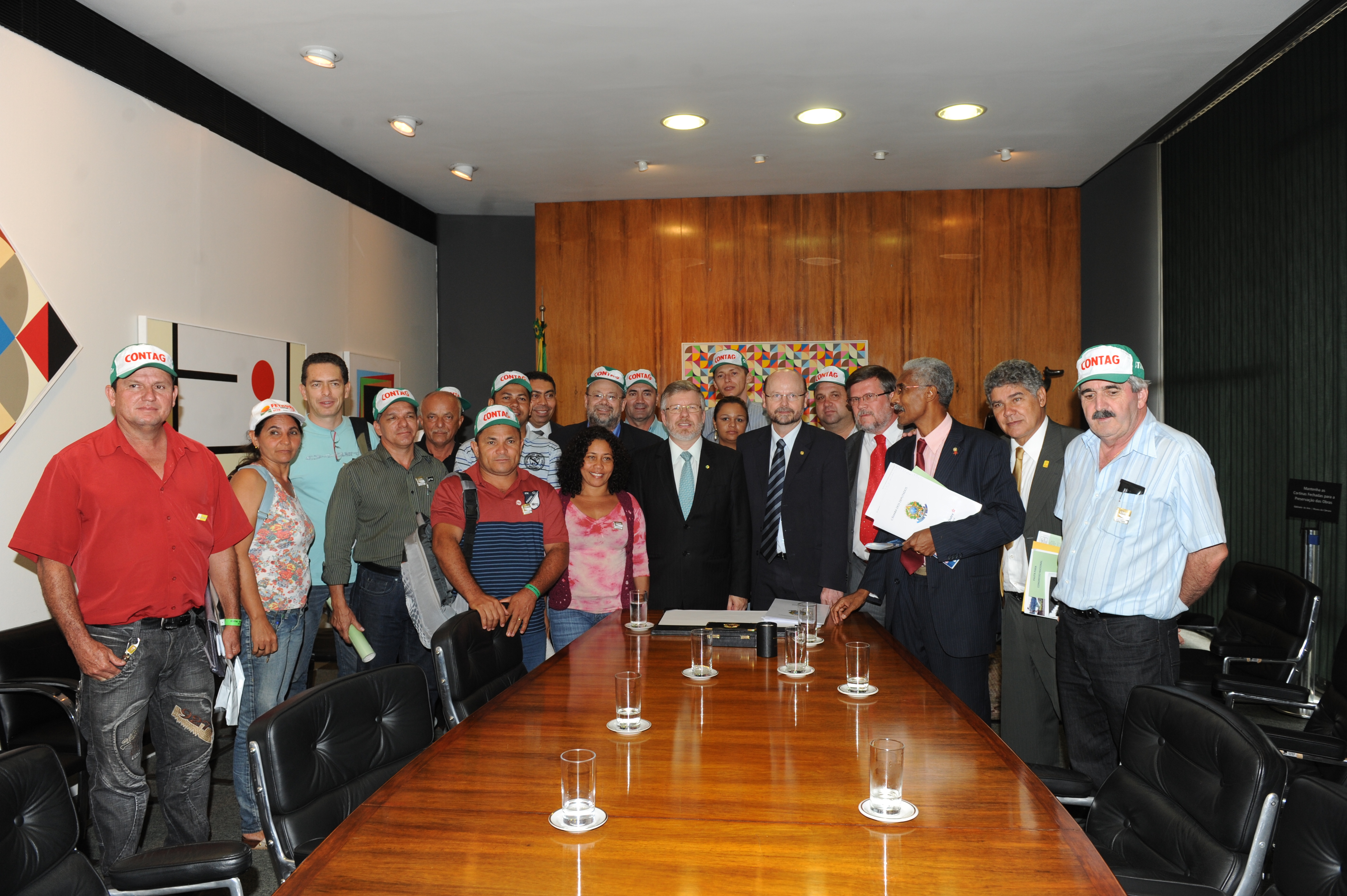 Presidente recebe pauta do Grito da Terra Brasil