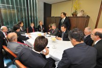 Presidente reúne-se com membros da Comissão de Finanças e Tributação