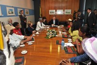 Quilombolas e indígenas são recebidos pelo presidente Marco Maia