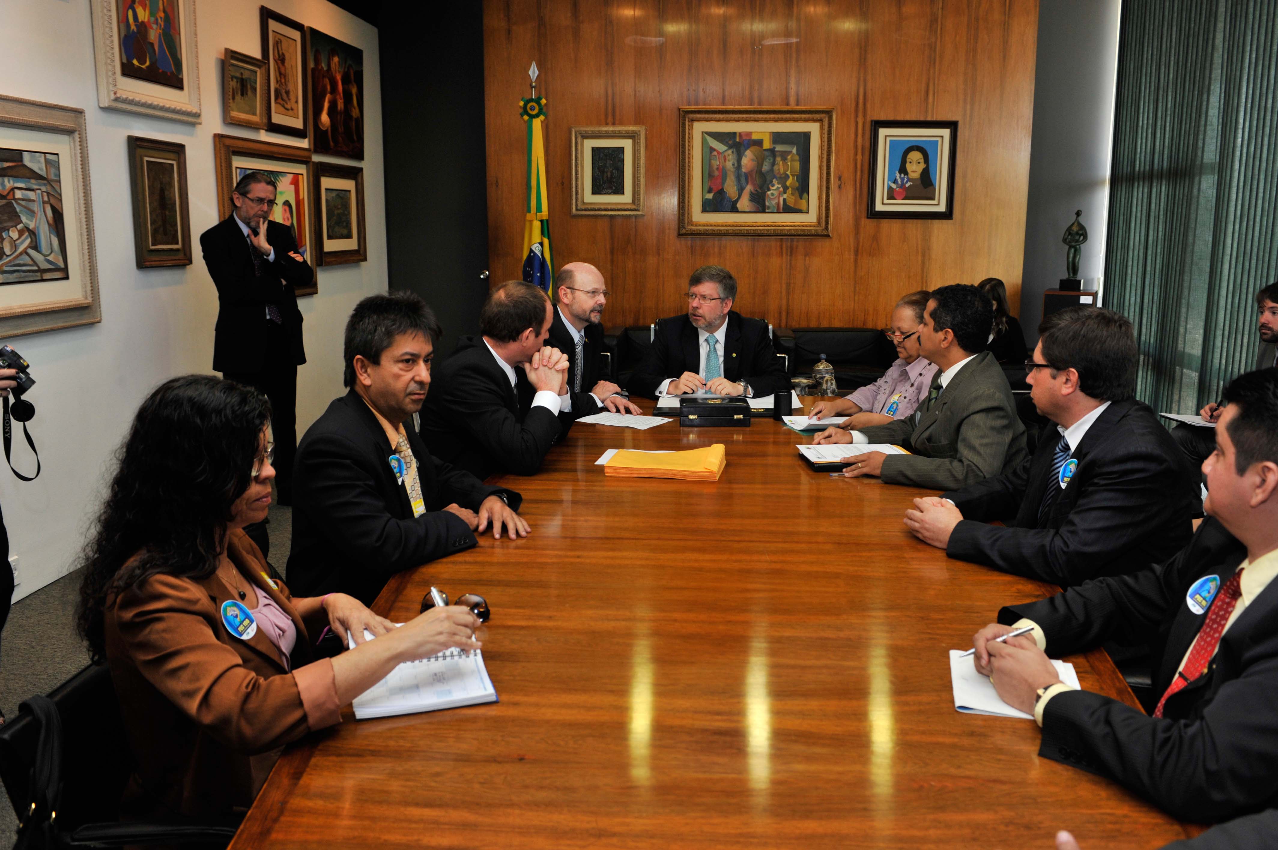 Servidores do Judicário pedem aprovação de PEC que institui estatuto da categoria