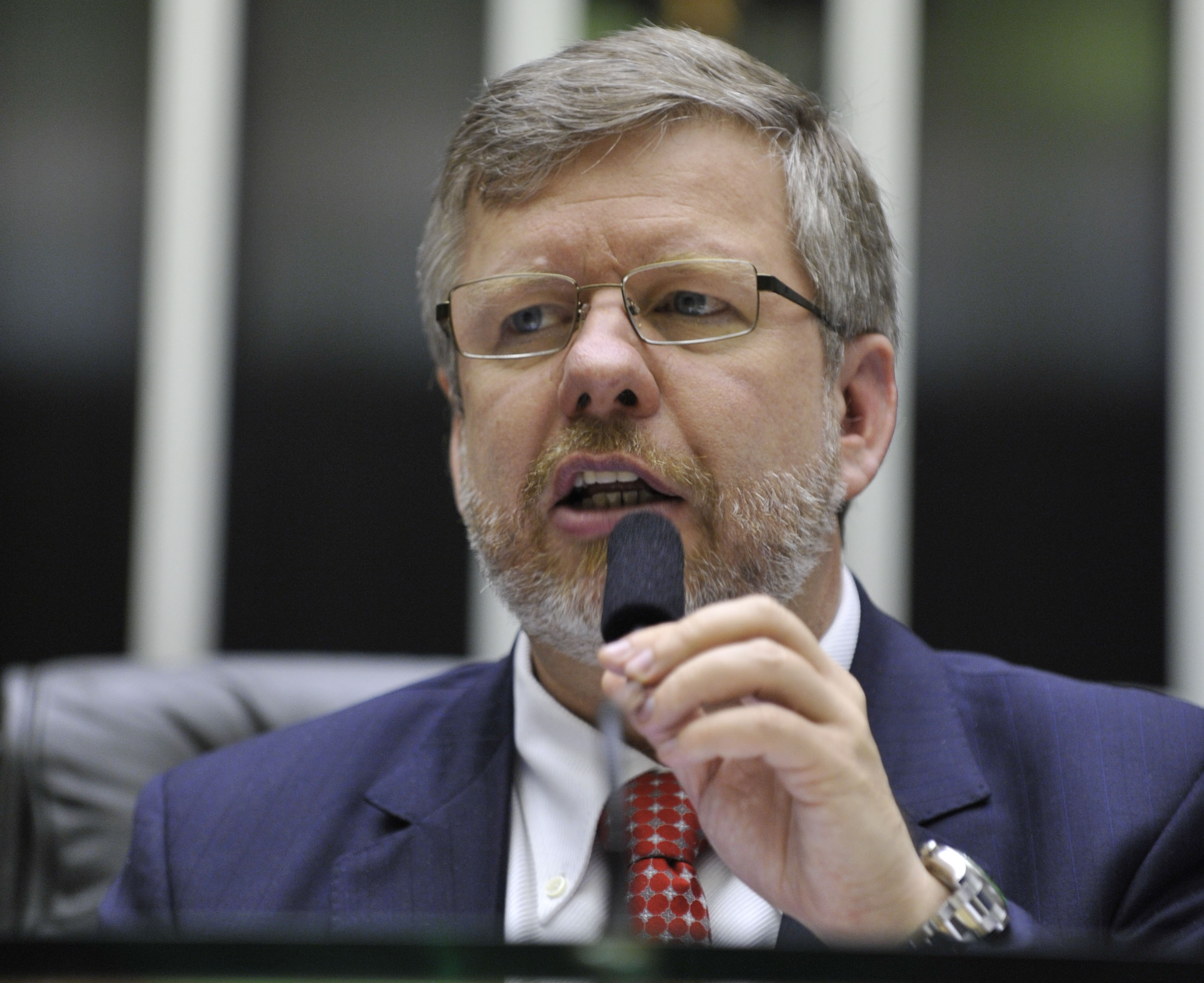 Supremo Tribunal Federal revê a decisão da posse de suplentes