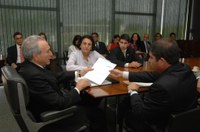 Distritais pedem apoio a movimento contra intervenção no DF