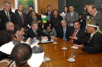 Marco Maia recebe em audiência lideranças indígenas