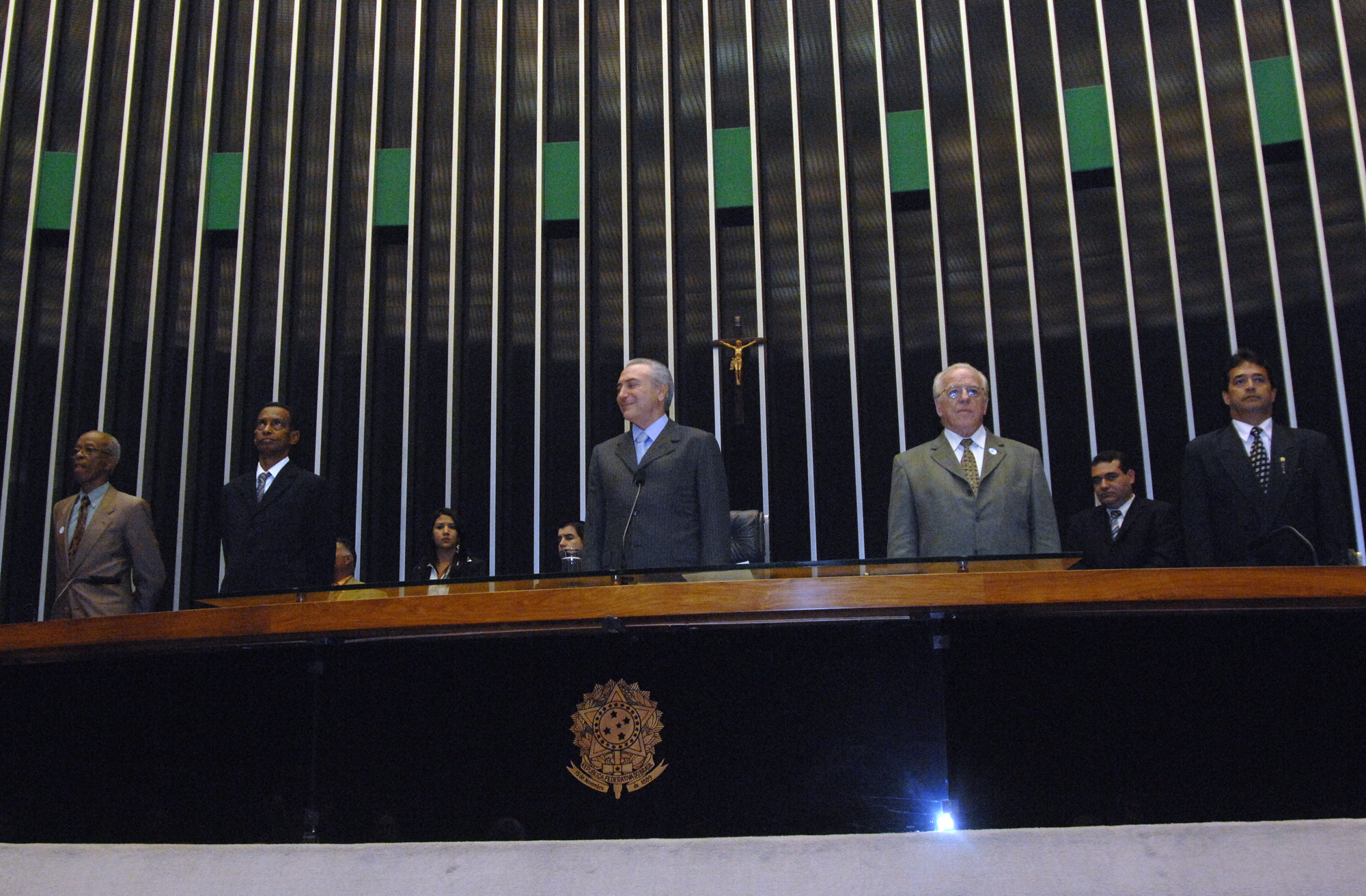 Plenário homenageia centenário de Chico Xavier 