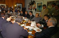 Plenário inicia discussão do PL da Ficha Limpa