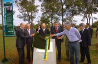 Presidente homenageia pioneiros de Brasília