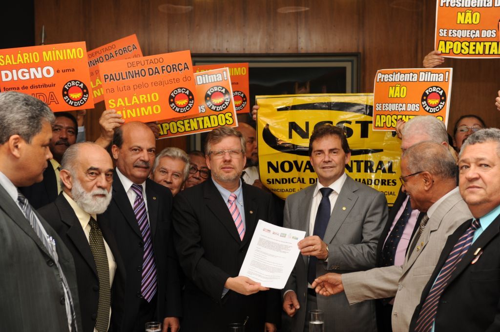 Presidente Marco Maia discute salário mínimo com Centrais Sindicais