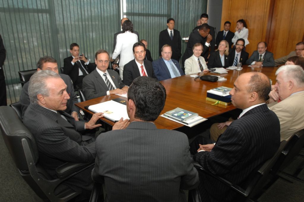 Temer recebe visita de parlamentares britânicos