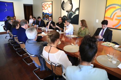 Café da manhã com frente parlamentar de combate à obesidade infanto-juvenil