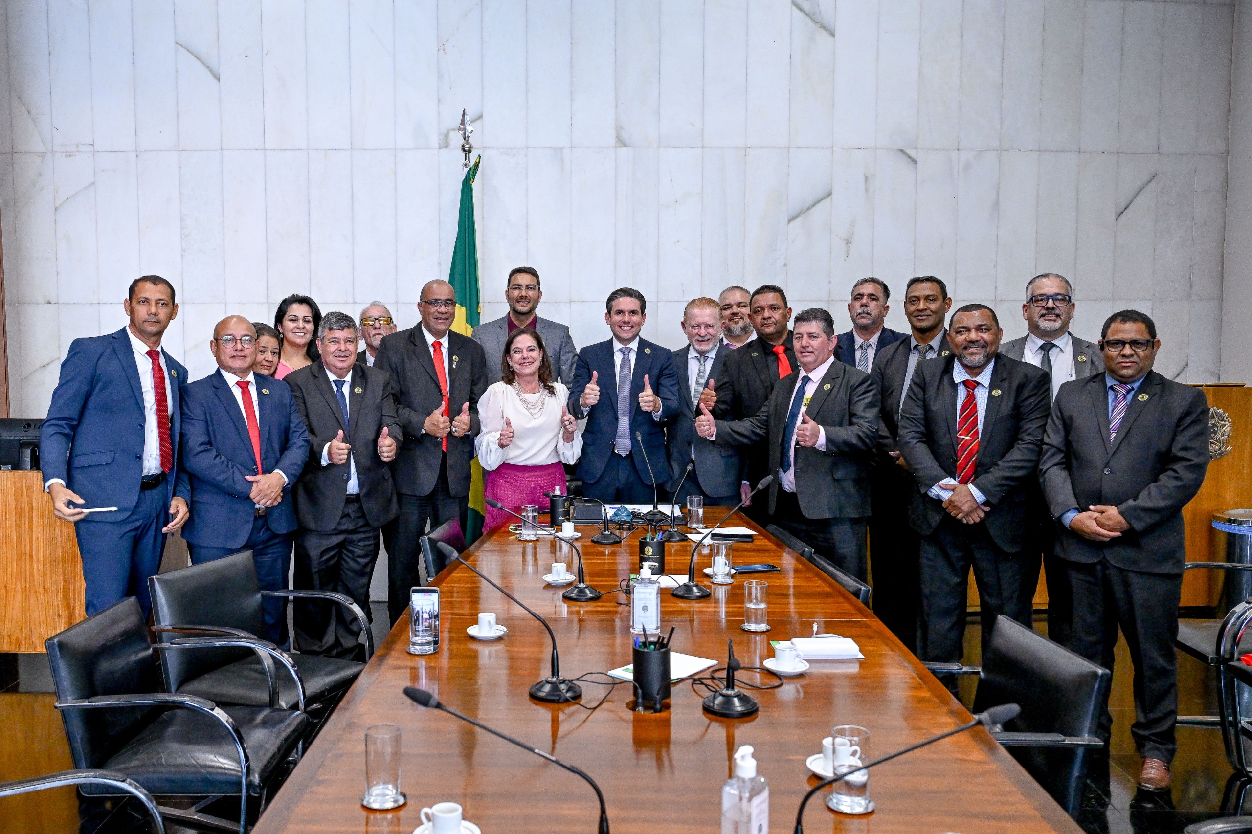 Câmara aprova projeto que regulamenta profissão de condutor de ambulância