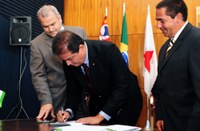 Câmara assina acordos sobre Rede Legislativa de TV Digital