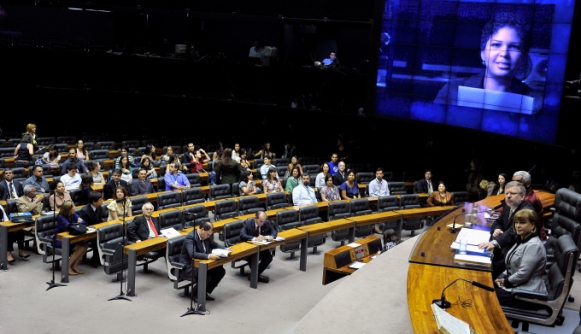 Câmara homenageia Secretaria de Comunicação com Sessão Solene