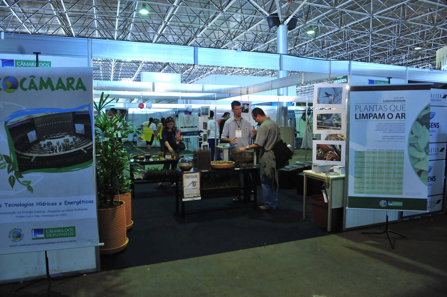 Estande da Câmara faz sucesso entre visitantes da SNCT