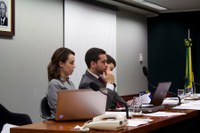 Estudantes universitários simulam atividade parlamentar na Câmara