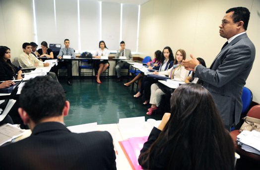 Muito trabalho nos três primeiros dias do Parlamento Jovem