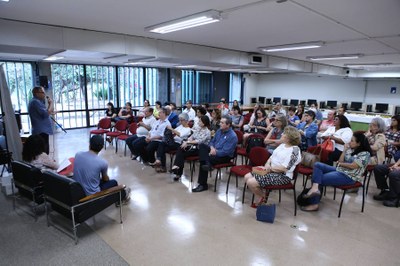 Encontro com o Autor - Roberto Klotz