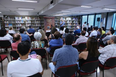 Encontro com o Autor - Roberto Klotz