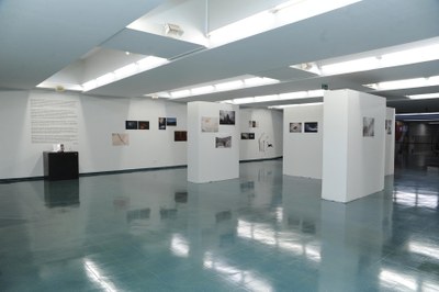 Fe2O3 - uma arqueologia da imagem