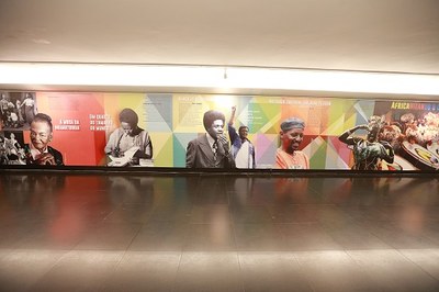 (Re)existir no Brasil: Trajetórias Negras Brasileiras