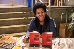 Escritora convidada: Cristiane Sobral