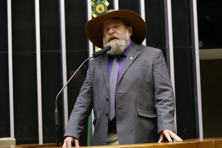 Comissão regulamenta emissão de títulos do agronegócio em moeda estrangeira