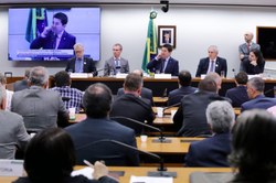 Deputados cobram do governo solução para dívida do Funrural