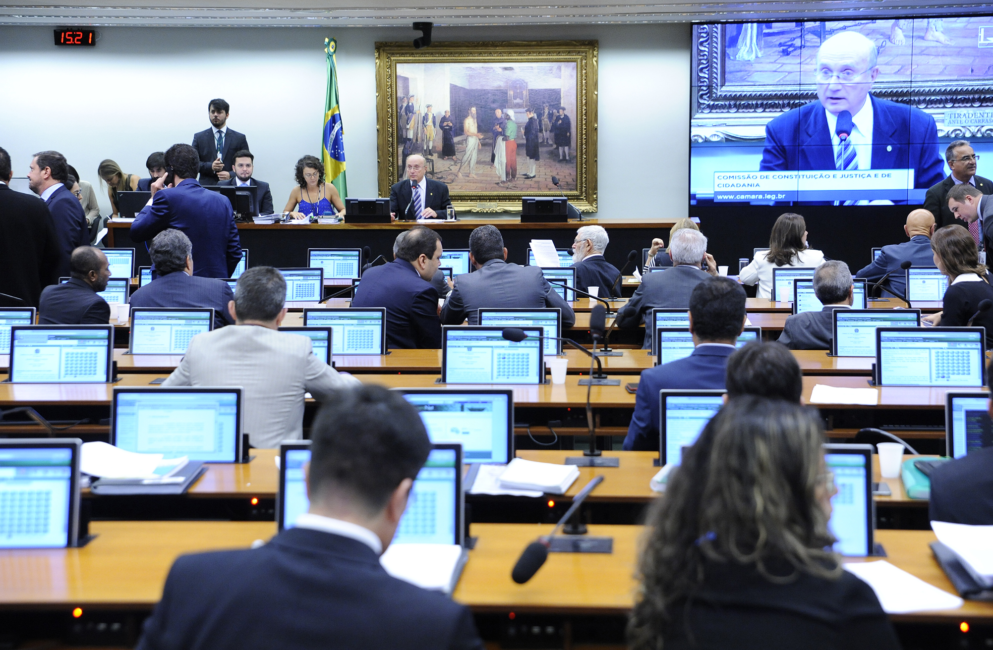 CCJC aprova transferência de quiosques para parentes em caso de morte do titular