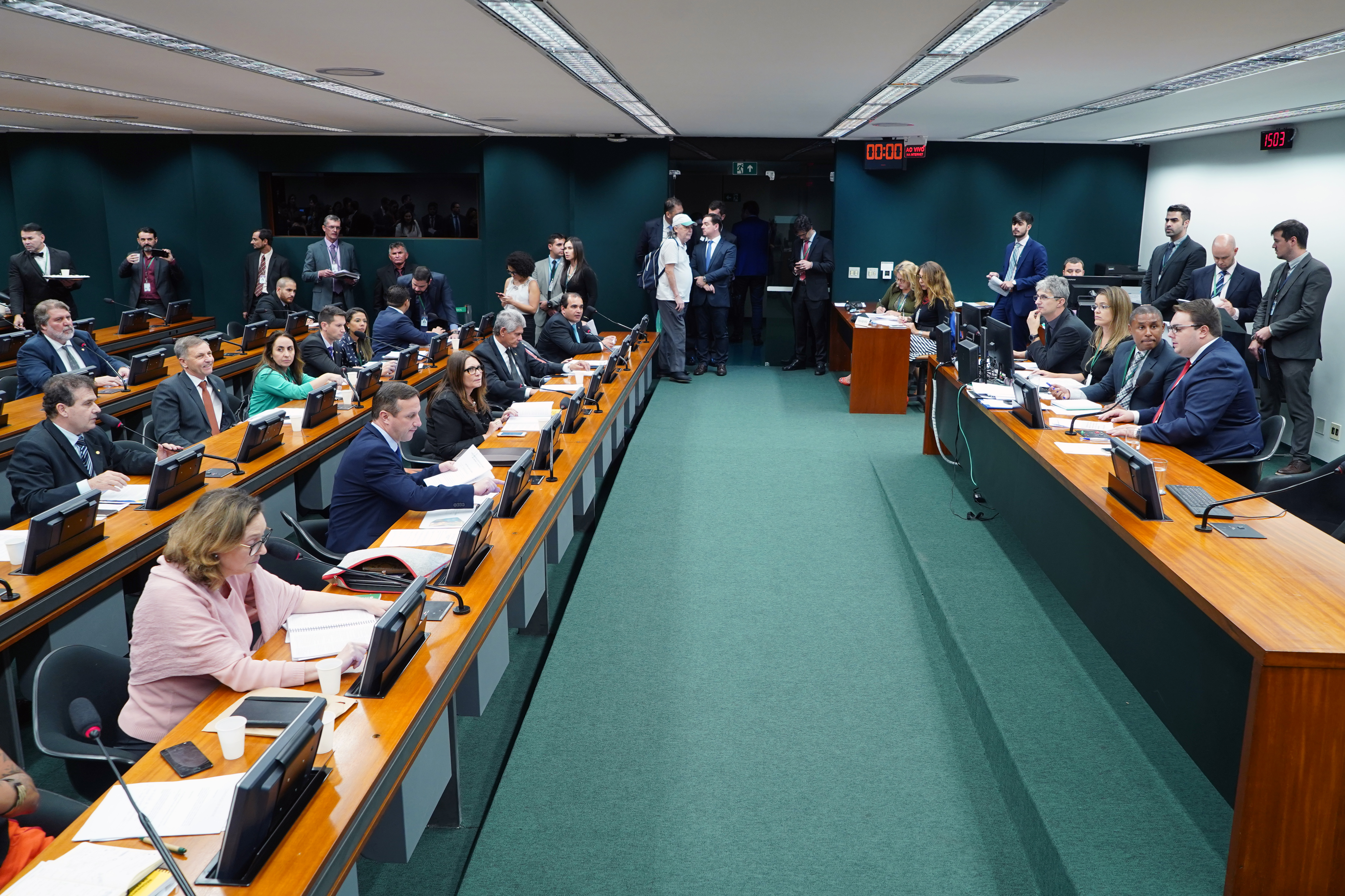 CCJC admite PEC que cria órgão de segurança pública voltado a adolescentes infratores