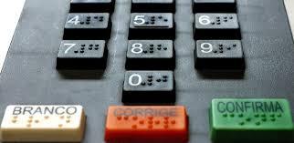 Debatedores defendem candidaturas independentes de partidos